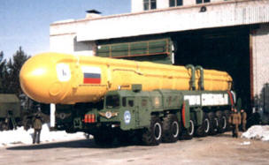 图文：俄战略火箭部队SS-25洲际导弹机动发射装置
